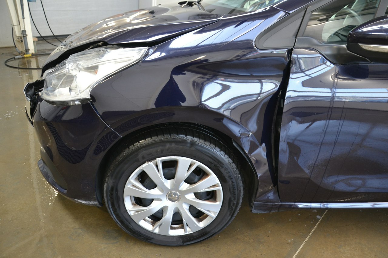 Peugeot 208 - obrazek 18