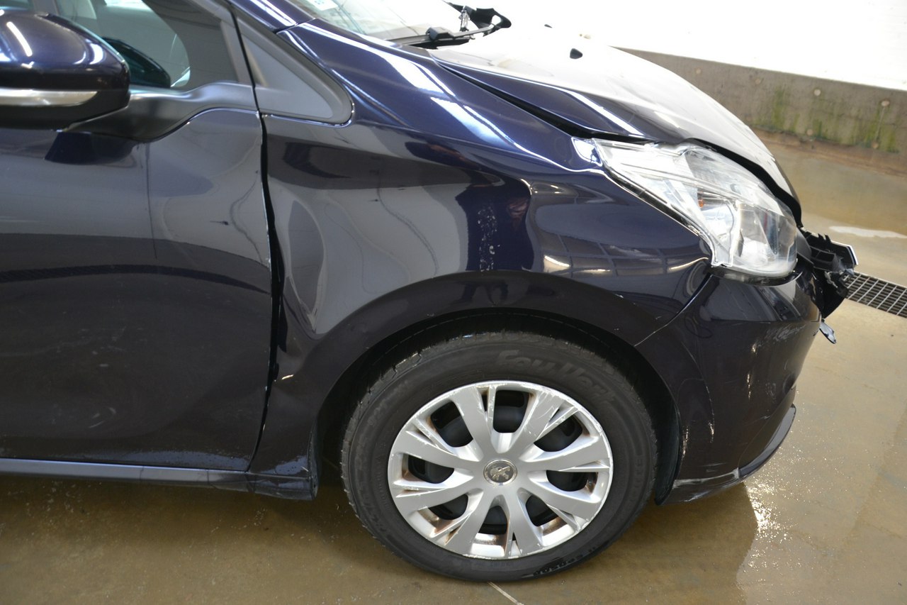 Peugeot 208 - obrazek 13