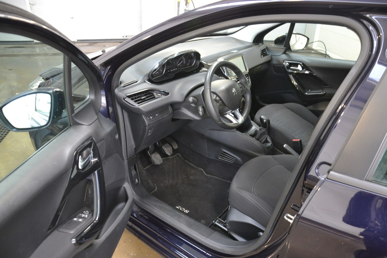 Peugeot 208 - obrazek 20