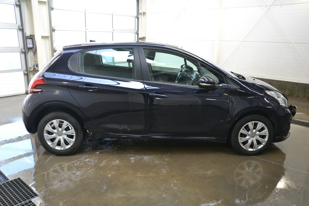 Peugeot 208 - obrazek 8