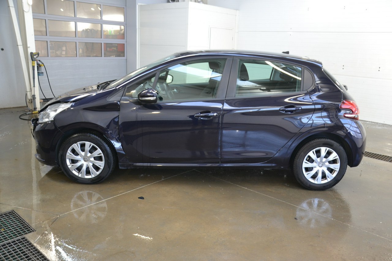 Peugeot 208 - obrazek 4