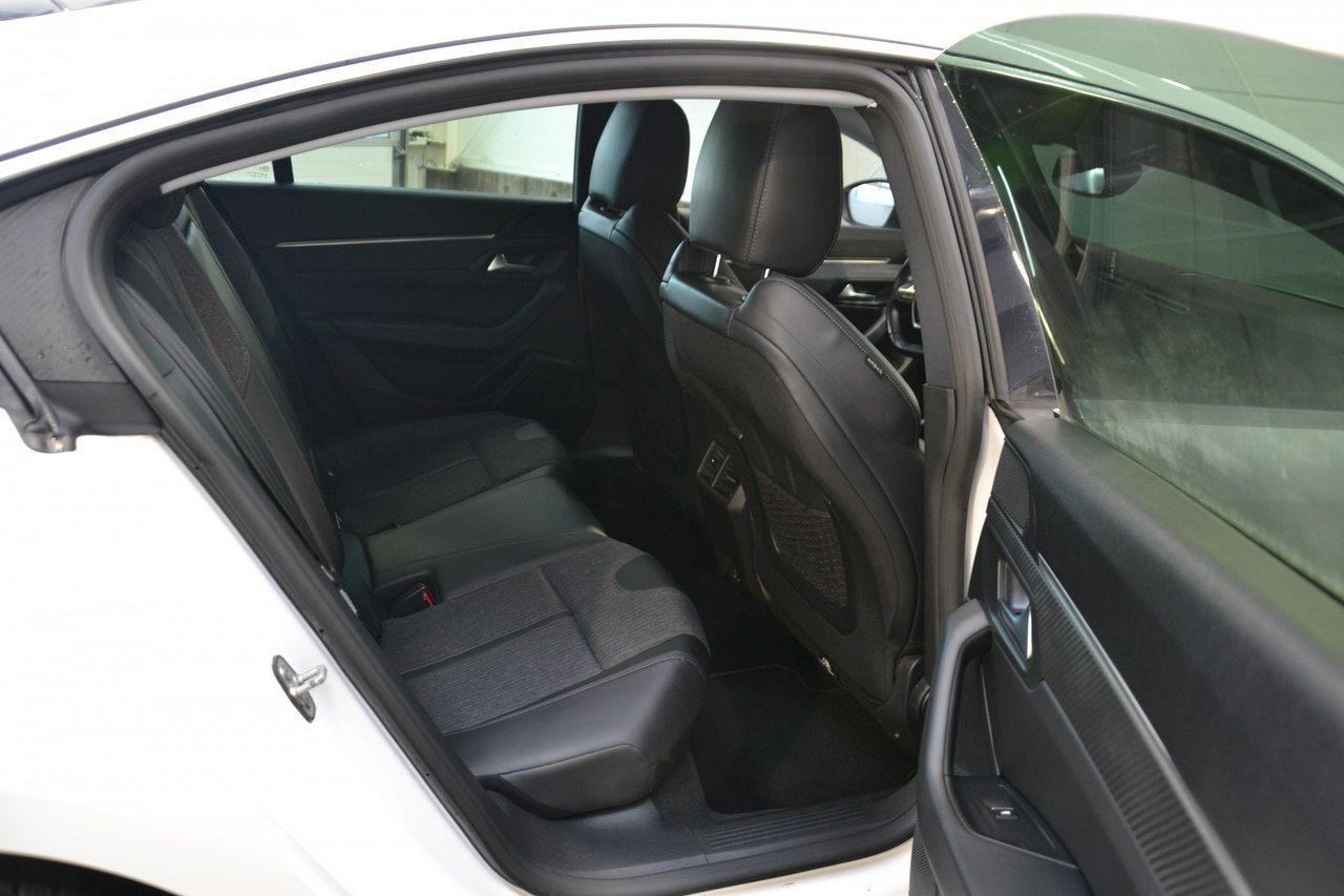 Peugeot 508 - obrazek 13