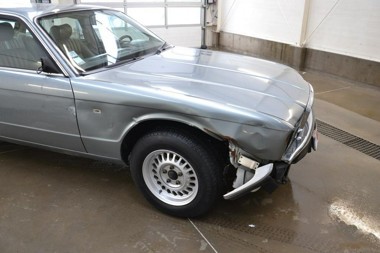 Jaguar XJ - obrazek 10