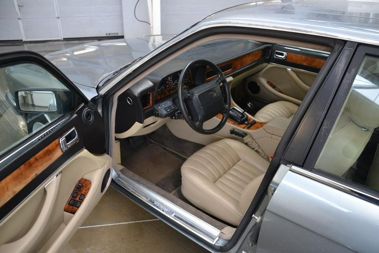 Jaguar XJ - obrazek 12