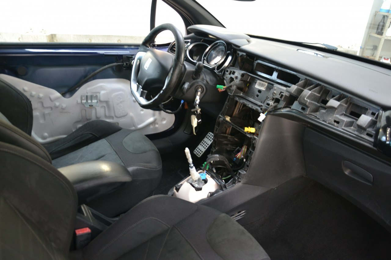 Citroen DS3 - obrazek 12