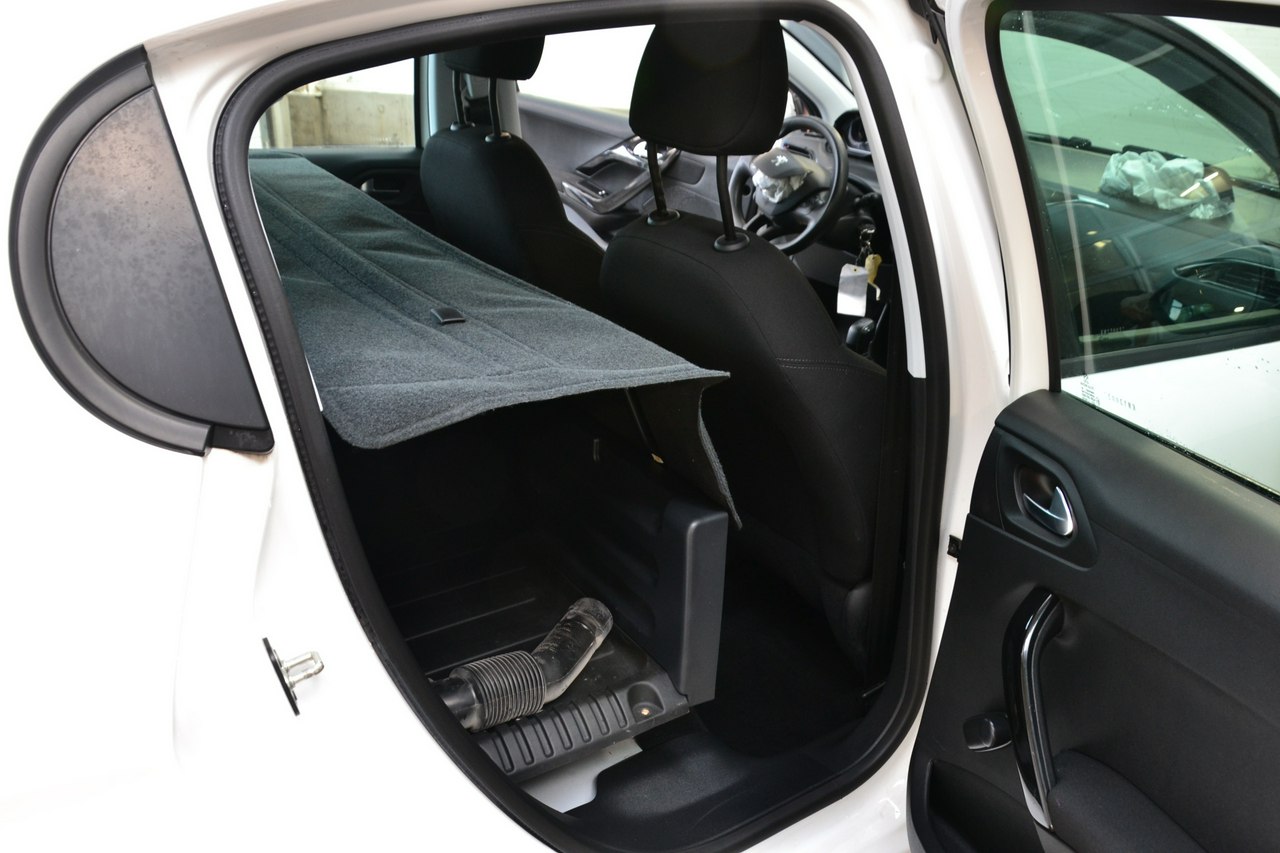 Peugeot 208 - obrazek 20