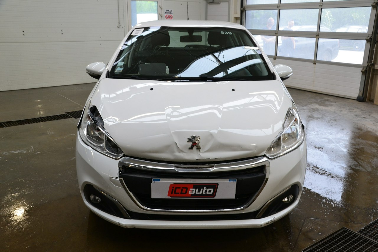 Peugeot 208 - obrazek 2