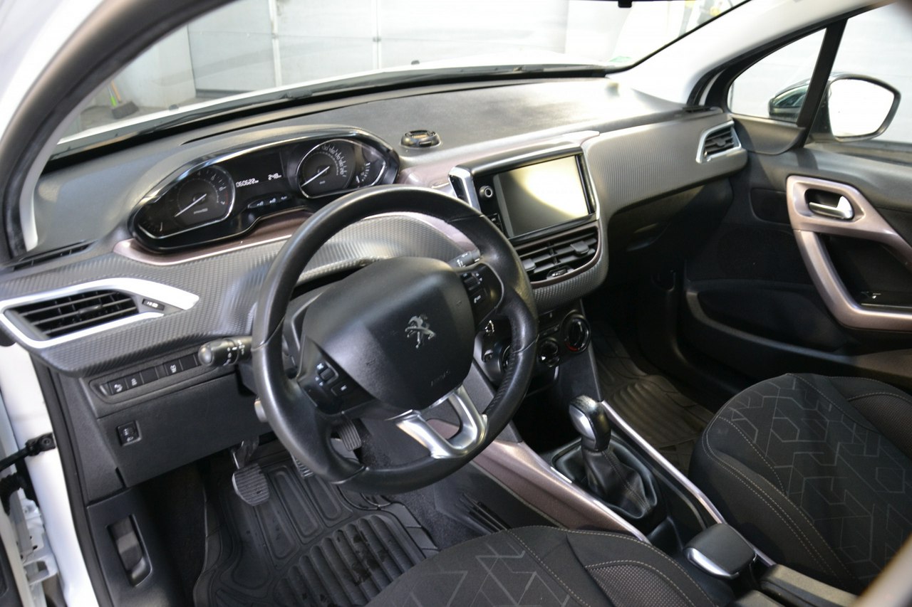 Peugeot 2008 - obrazek 17