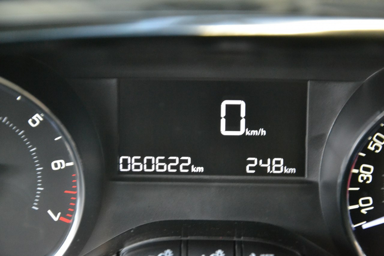 Peugeot 2008 - obrazek 19