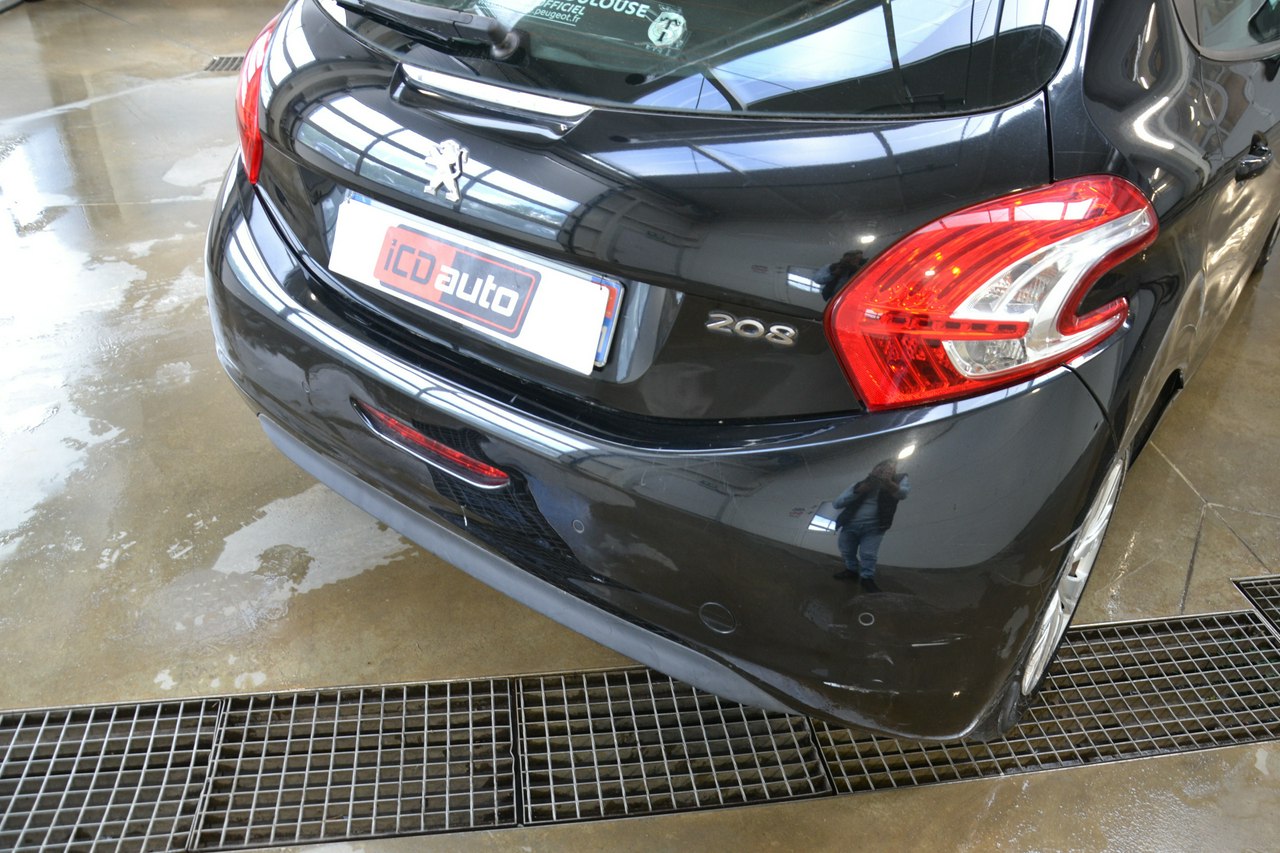 Peugeot 208 - obrazek 10