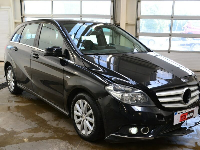 Mercedes B 180