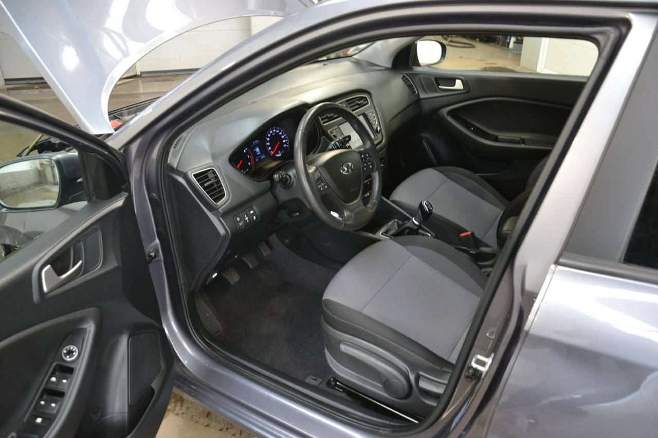 Hyundai i20 - obrazek 15