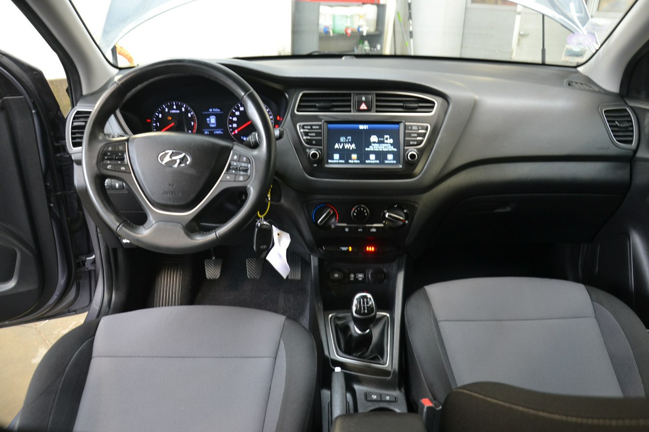 Hyundai i20 - obrazek 17