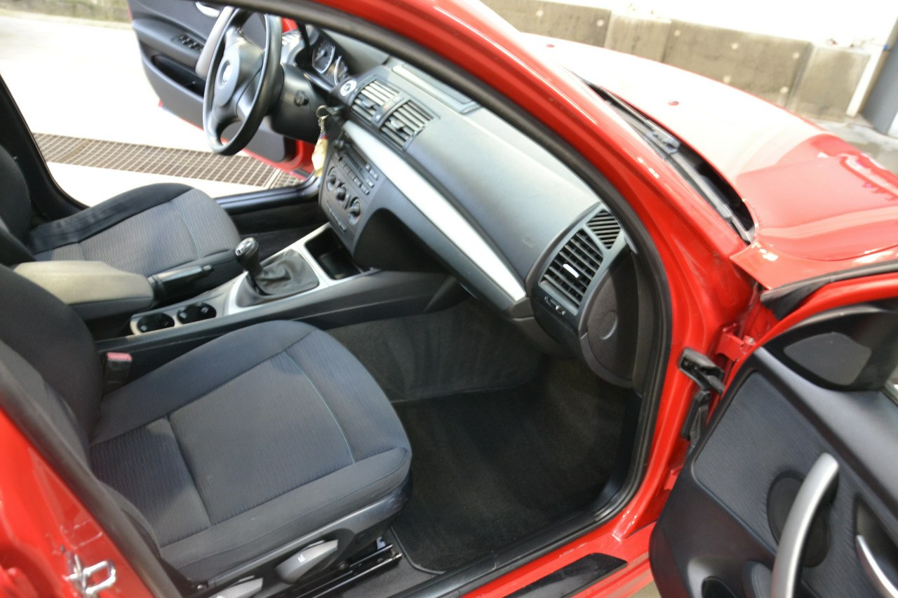 BMW 118 - obrazek 18