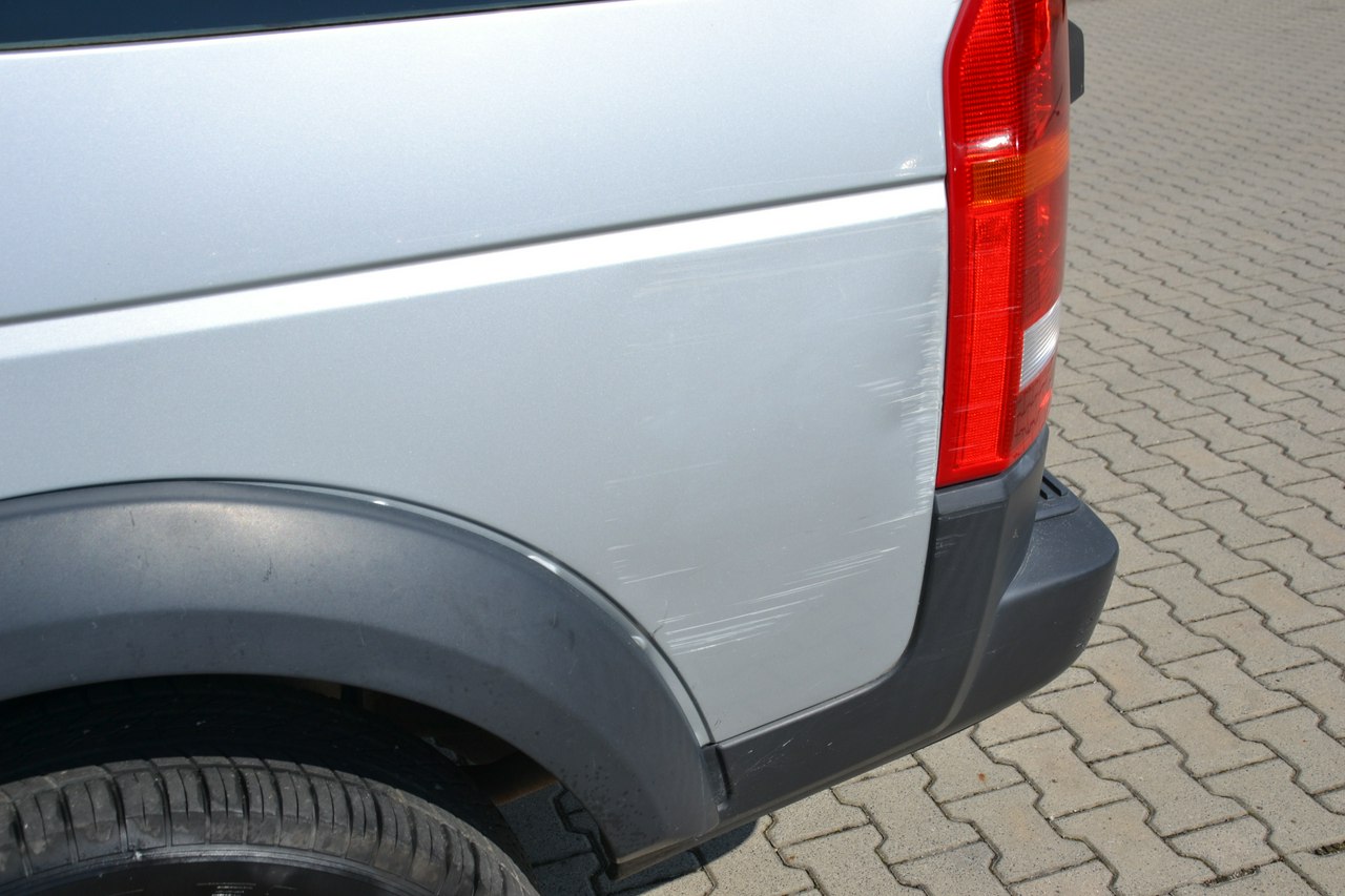 Land Rover Defender - obrazek 9