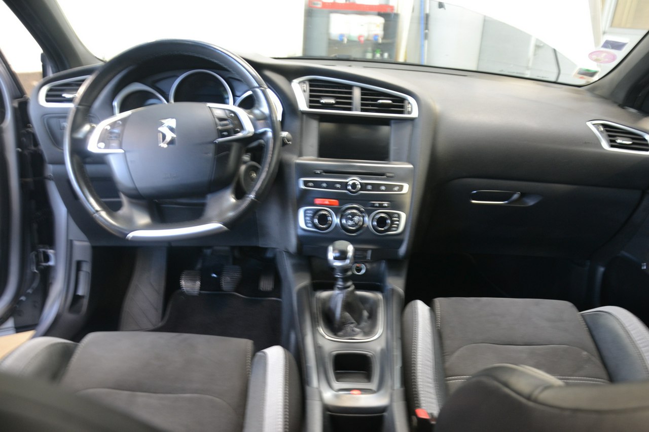 DS Automobiles DS 4 - obrazek 16