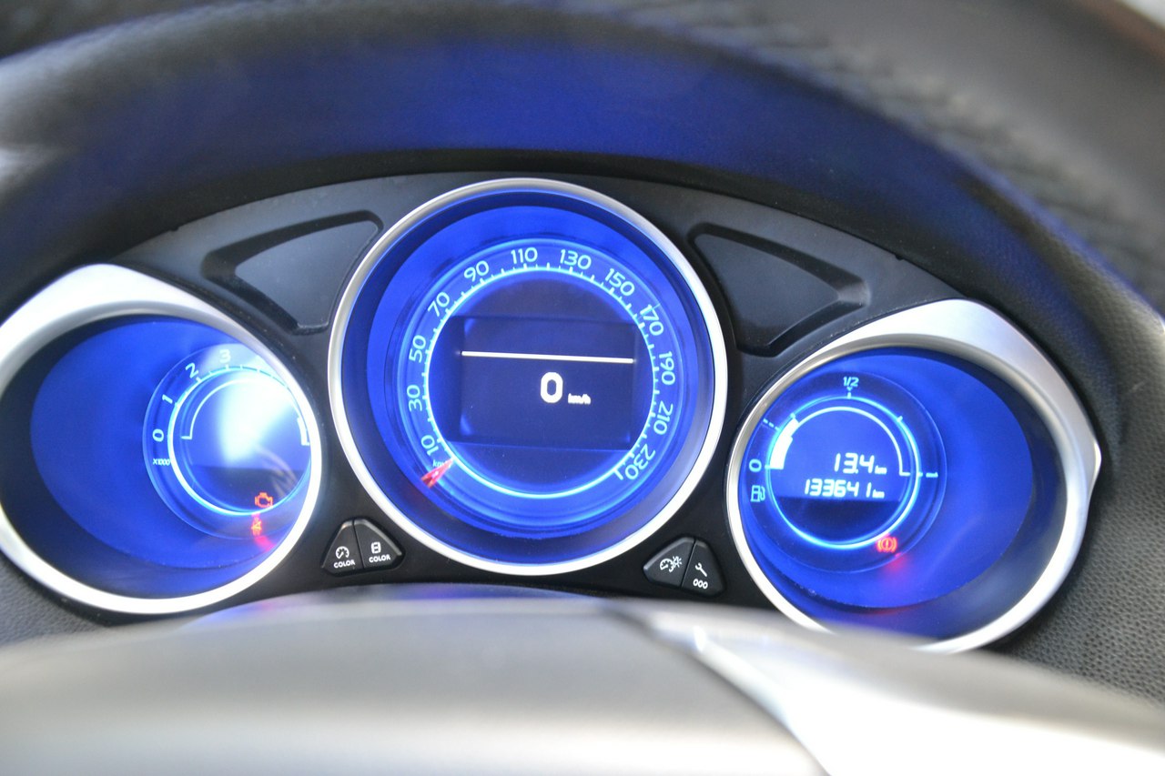 DS Automobiles DS 4 - obrazek 17