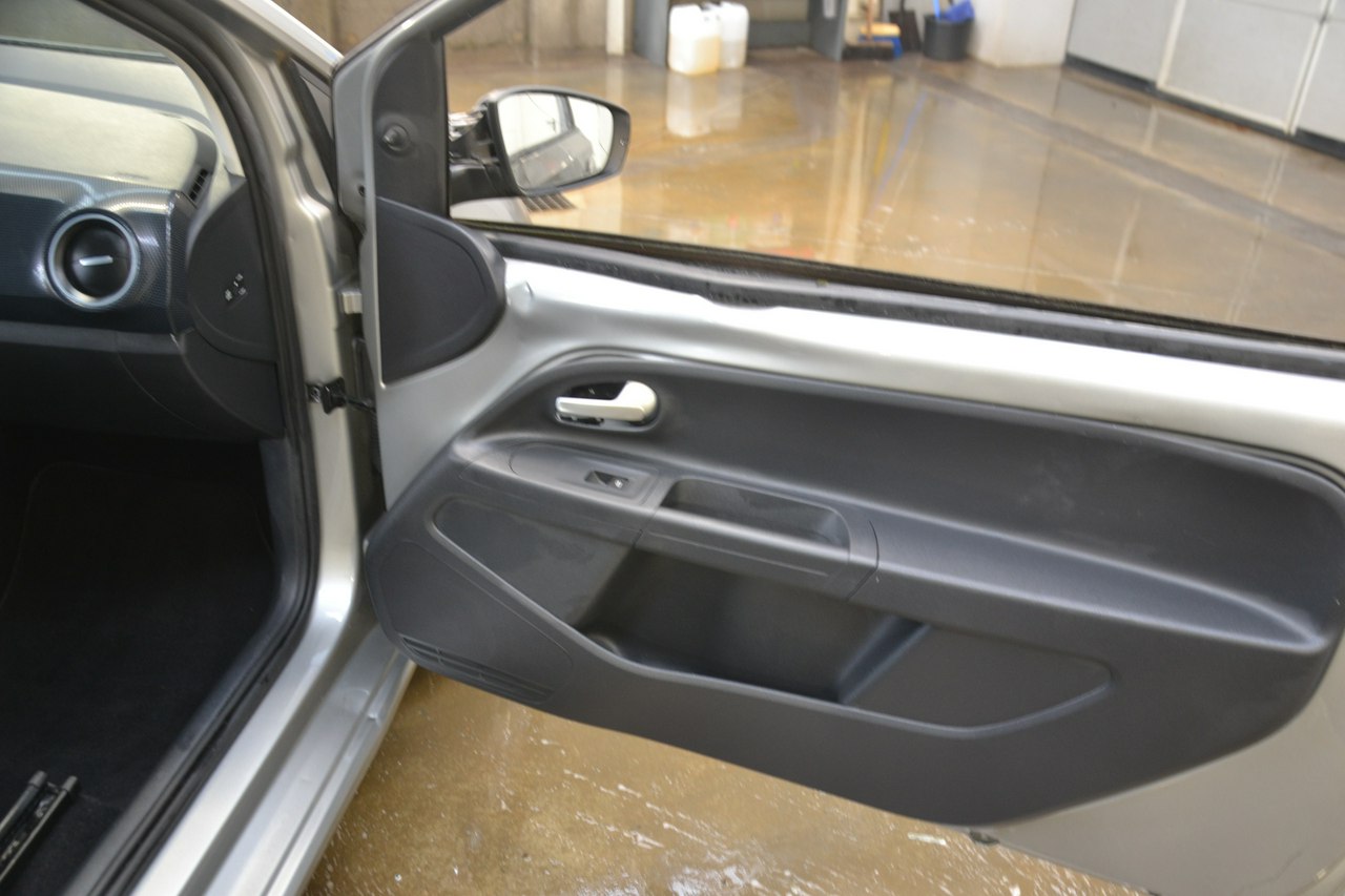 Volkswagen Up! - obrazek 19