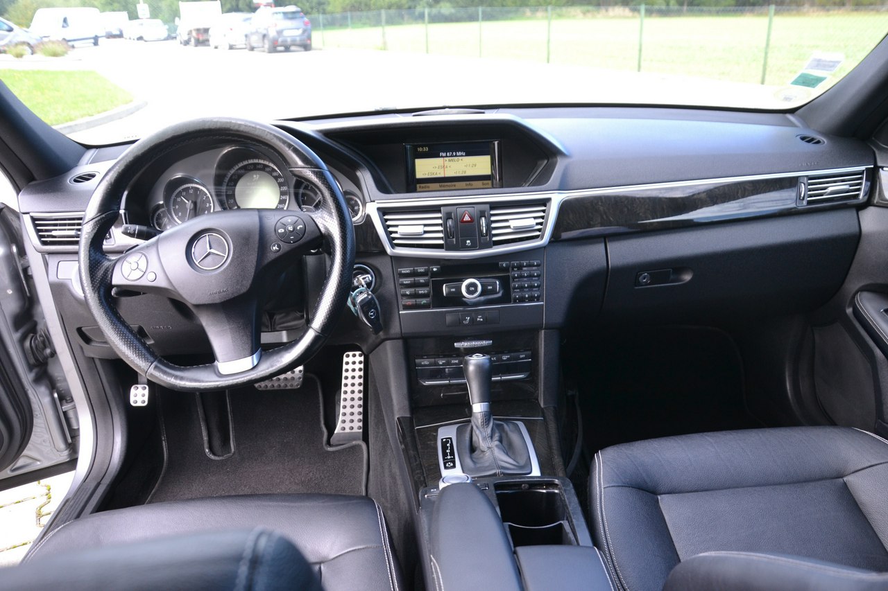 Mercedes E 220 - obrazek 16