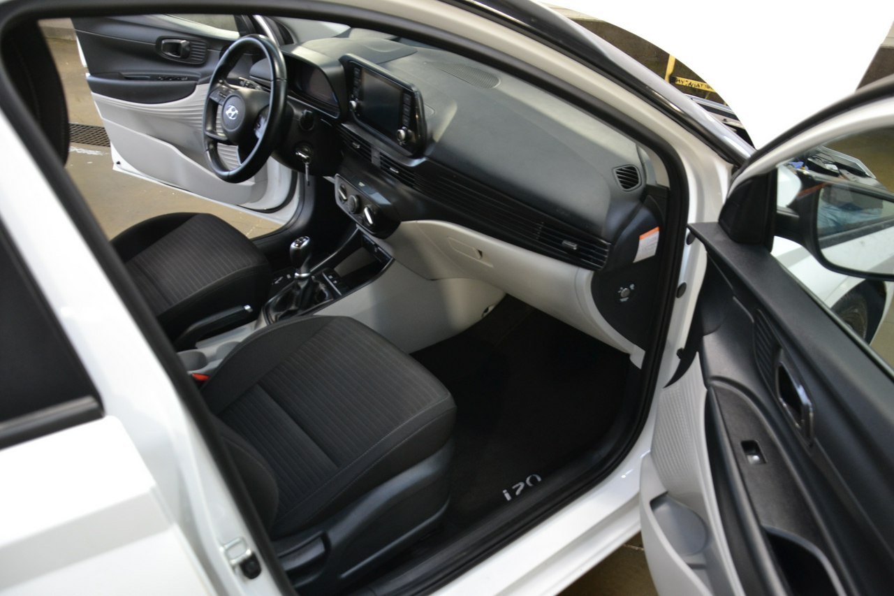 Hyundai i20 - obrazek 19