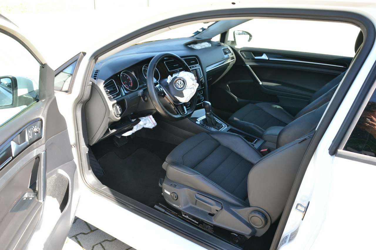 Volkswagen Golf - obrazek 8