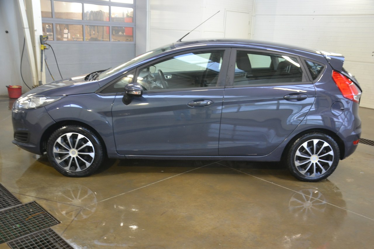 Ford Fiesta - obrazek 4