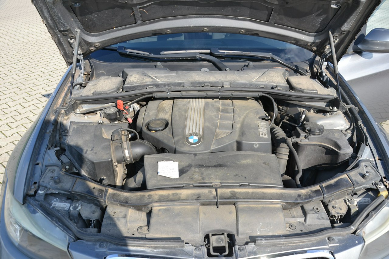 BMW 318 - obrazek 10