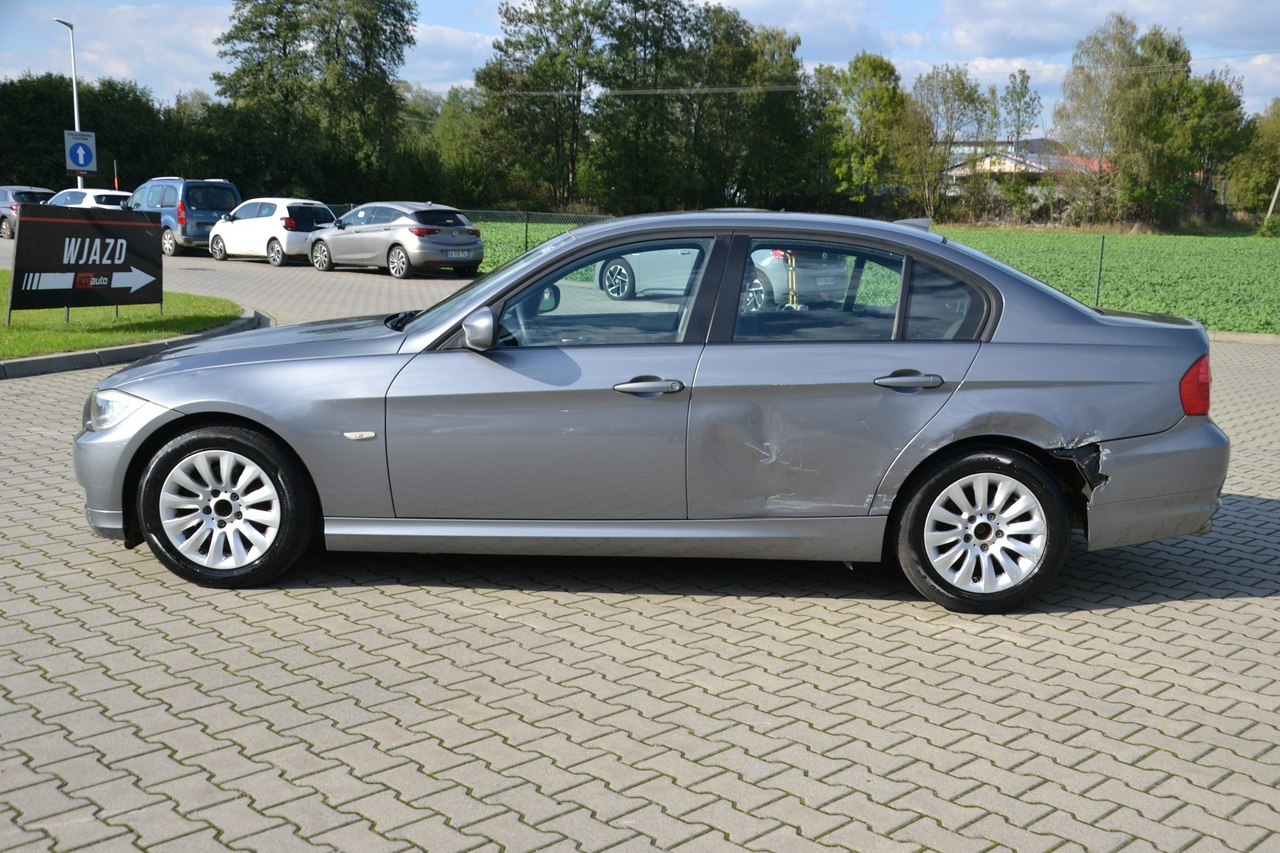 BMW 318 - obrazek 4