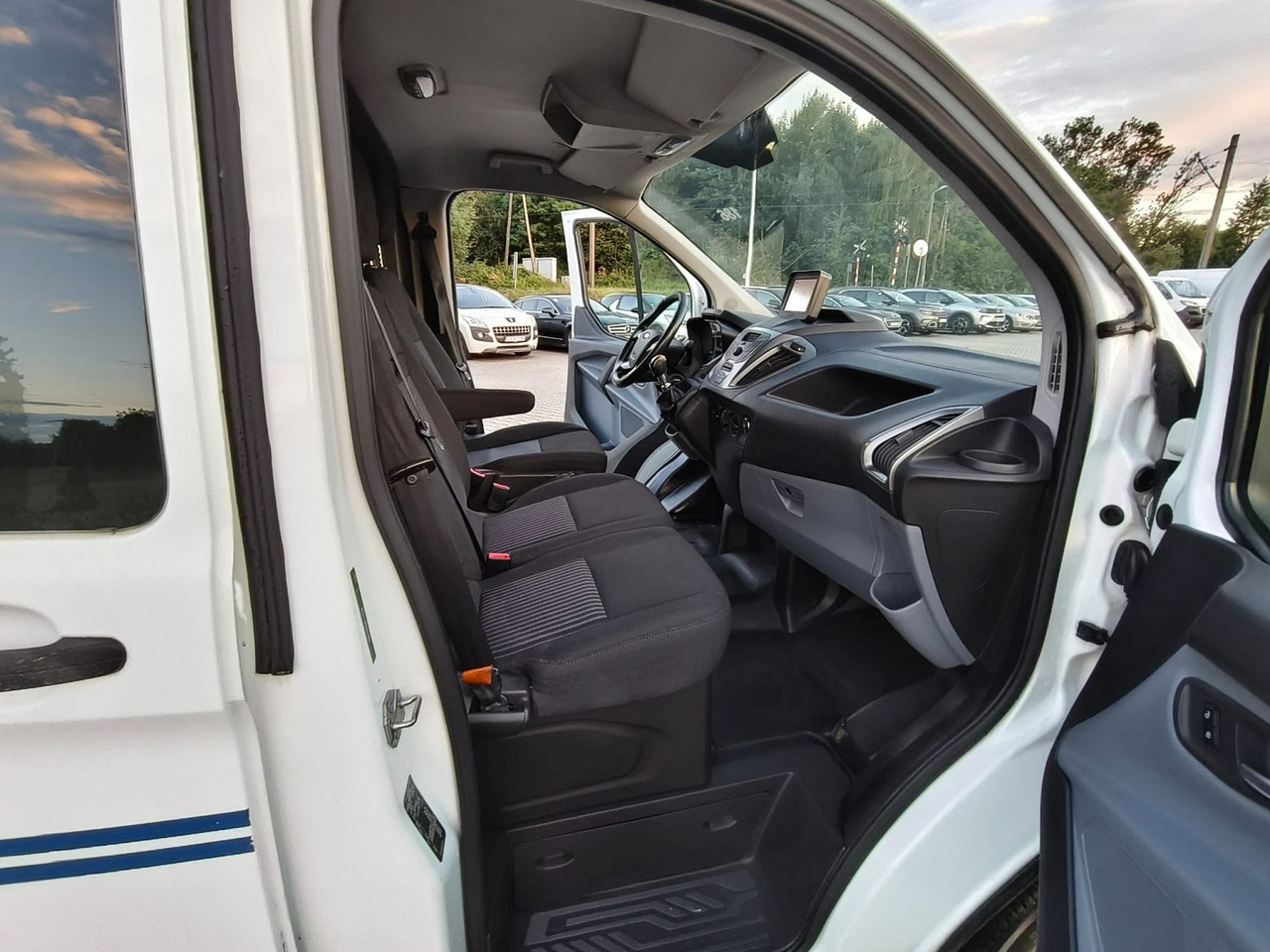 Ford Transit Custom - obrazek 14
