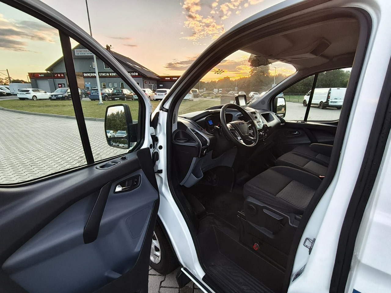 Ford Transit Custom - obrazek 9