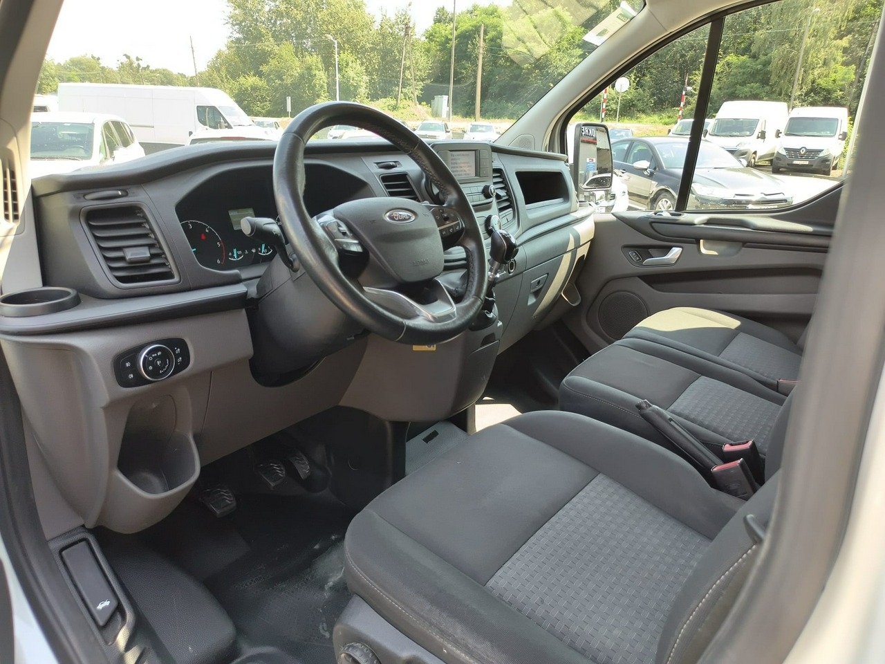 Ford Transit Custom - obrazek 10