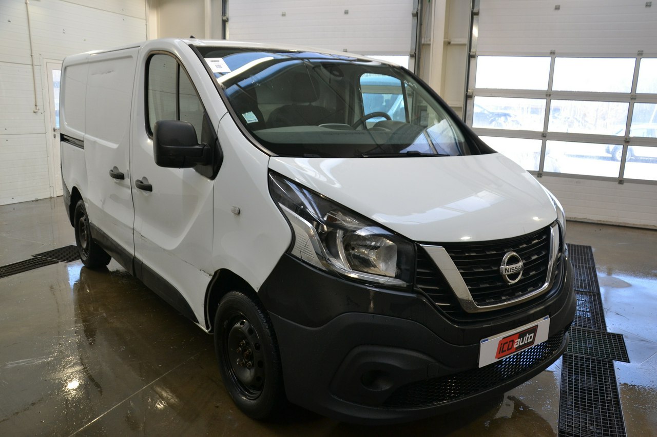 Nissan NV300