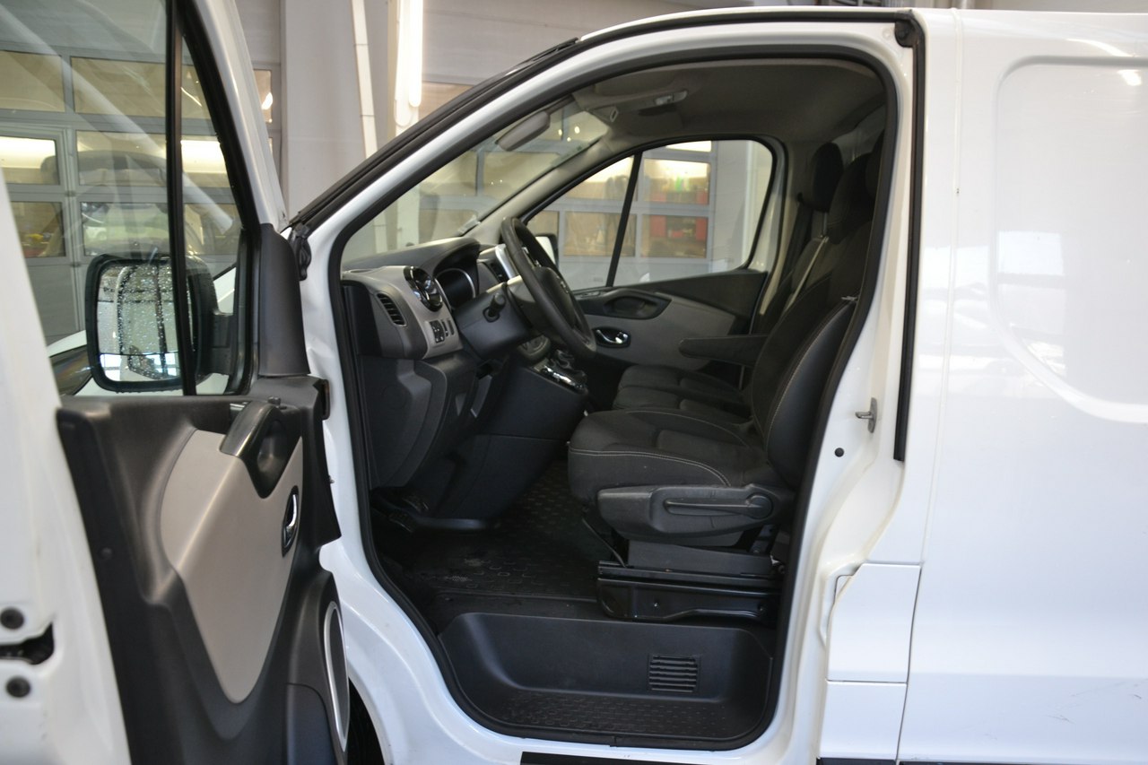 Nissan NV300 - obrazek 21