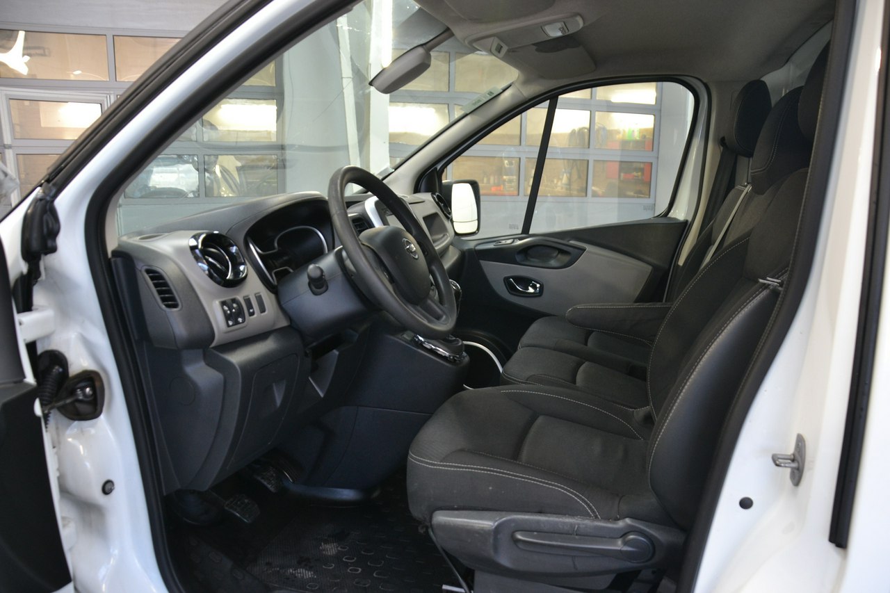 Nissan NV300 - obrazek 22