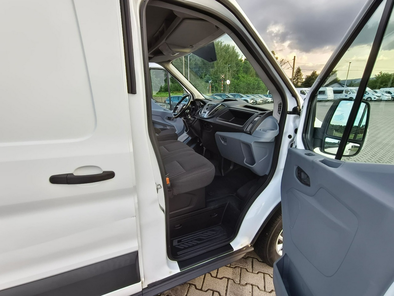 Ford Transit - obrazek 13