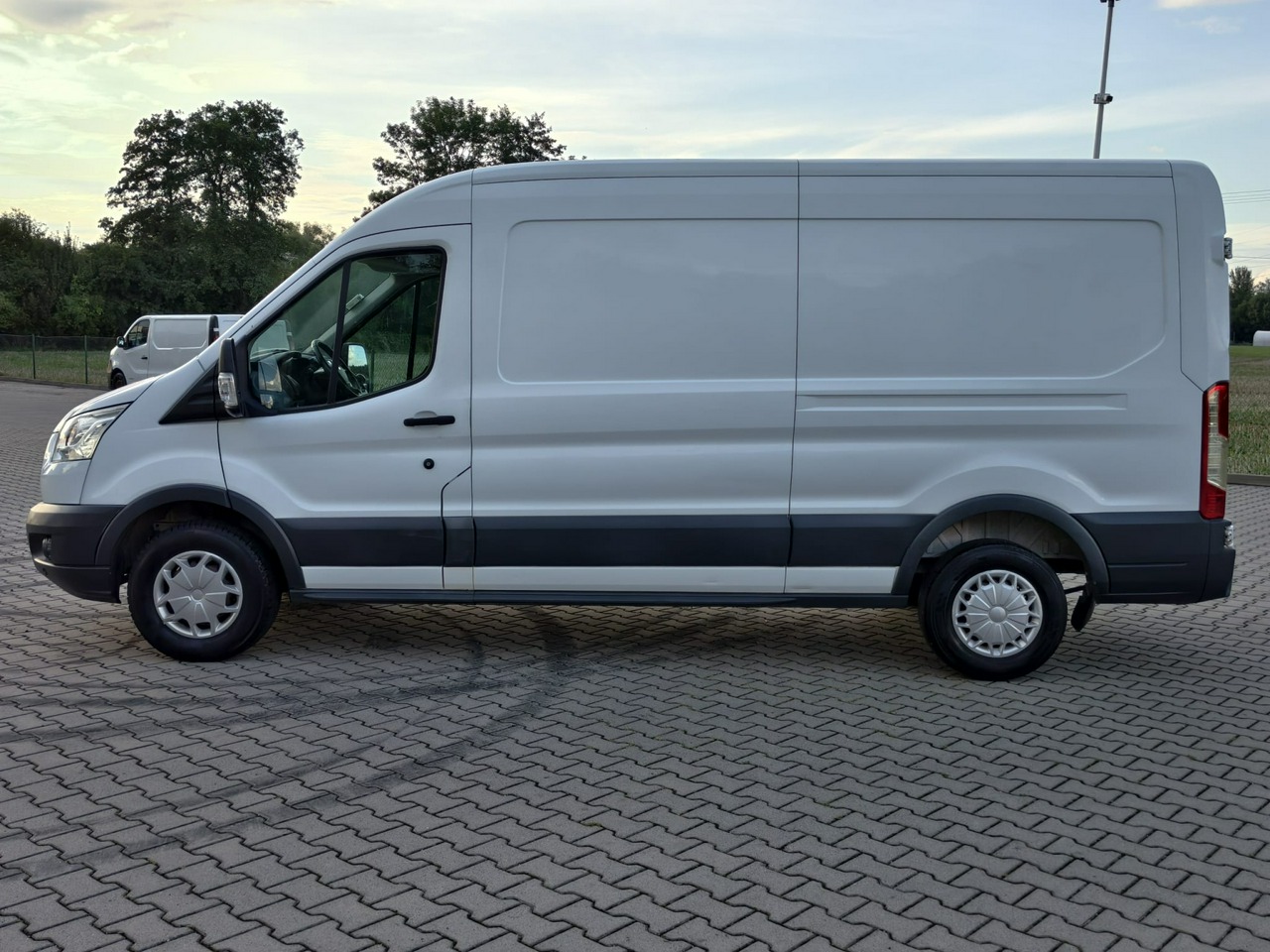 Ford Transit - obrazek 4