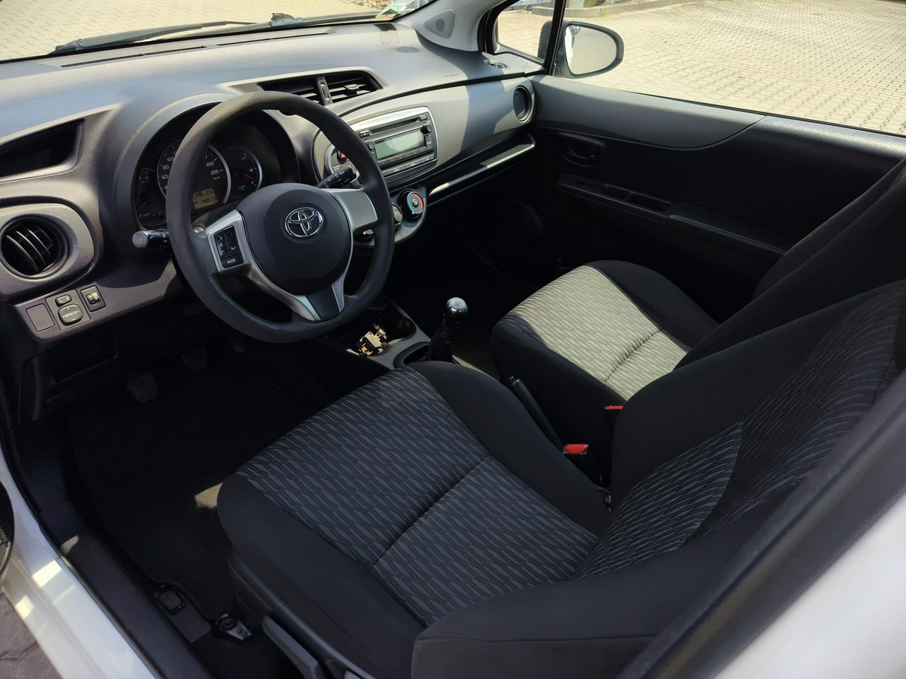 Toyota Yaris - obrazek 10