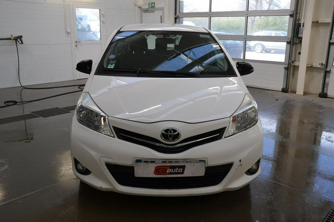Toyota Yaris - obrazek 2