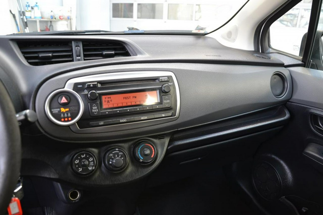 Toyota Yaris - obrazek 12