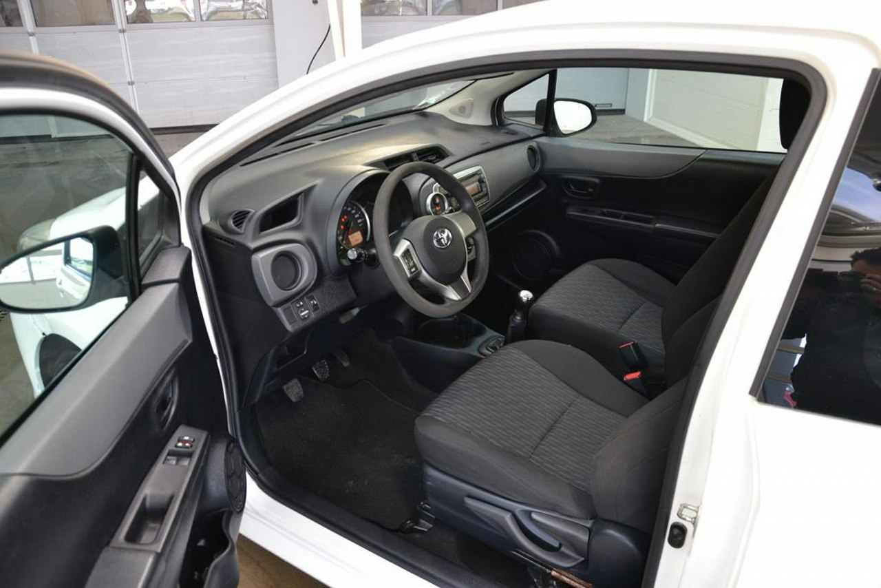 Toyota Yaris - obrazek 9