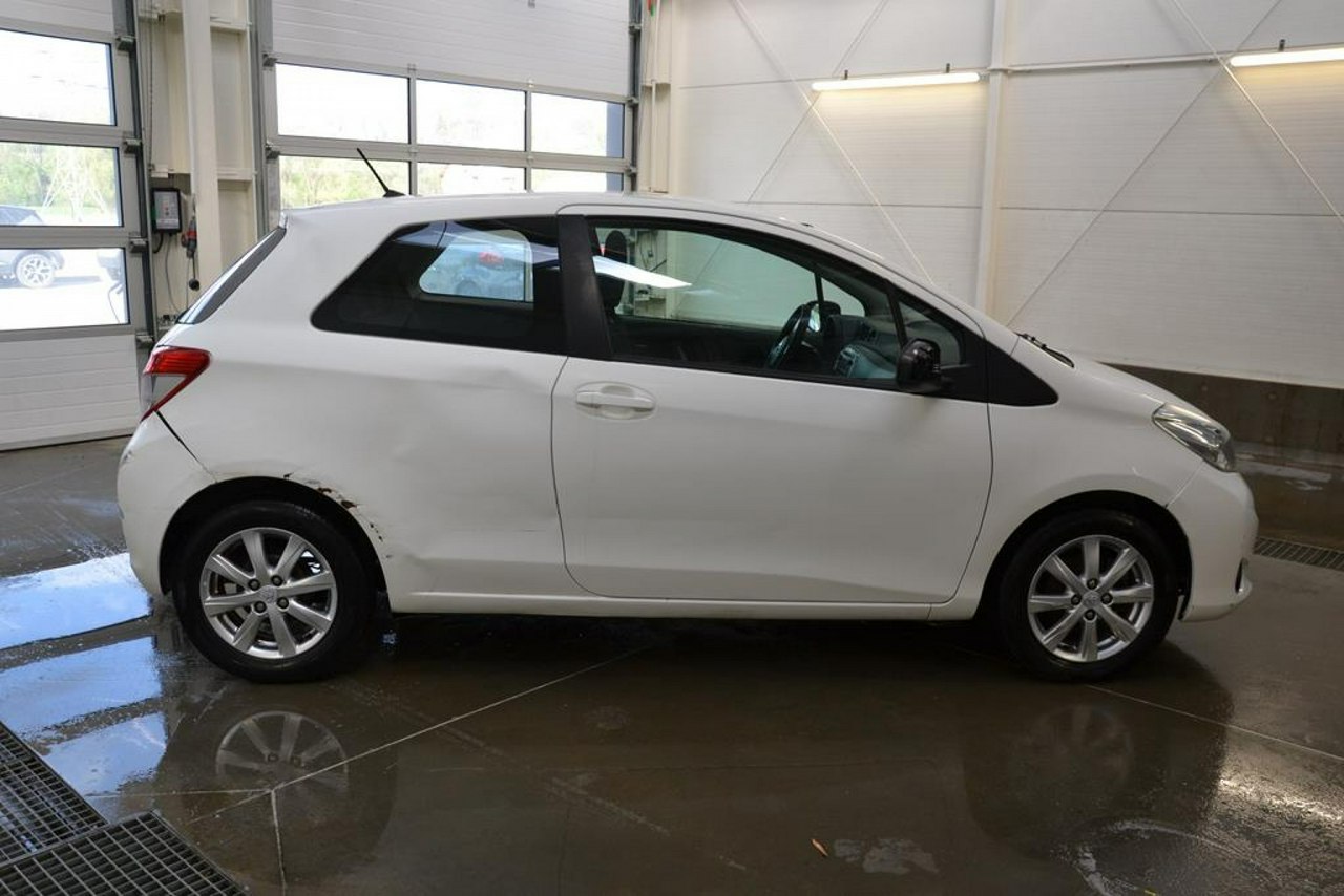 Toyota Yaris - obrazek 8