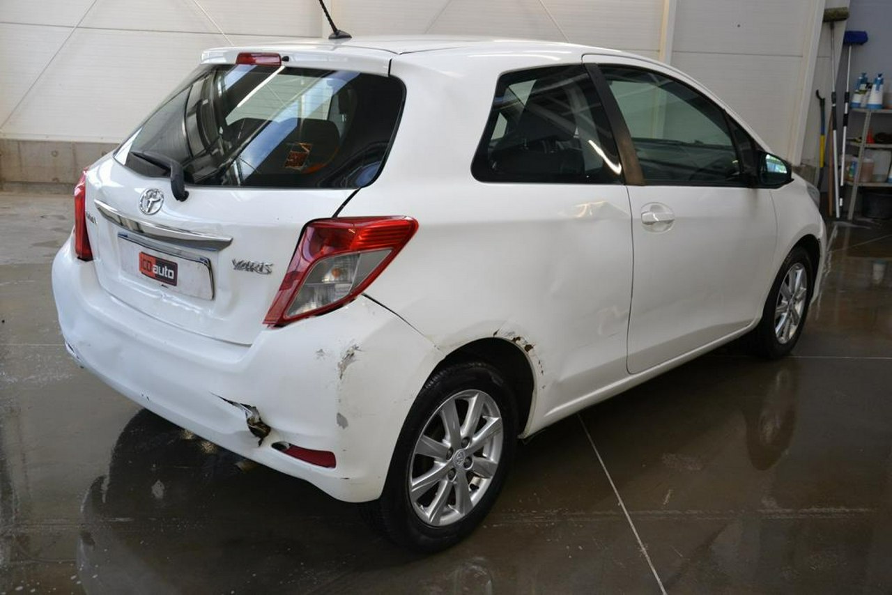 Toyota Yaris - obrazek 7