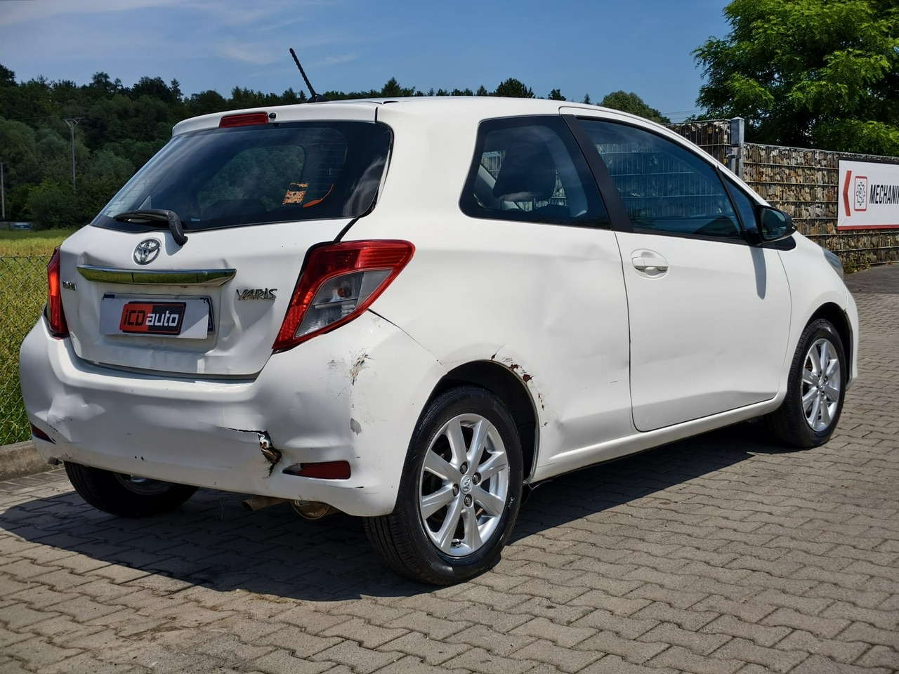 Toyota Yaris - obrazek 7
