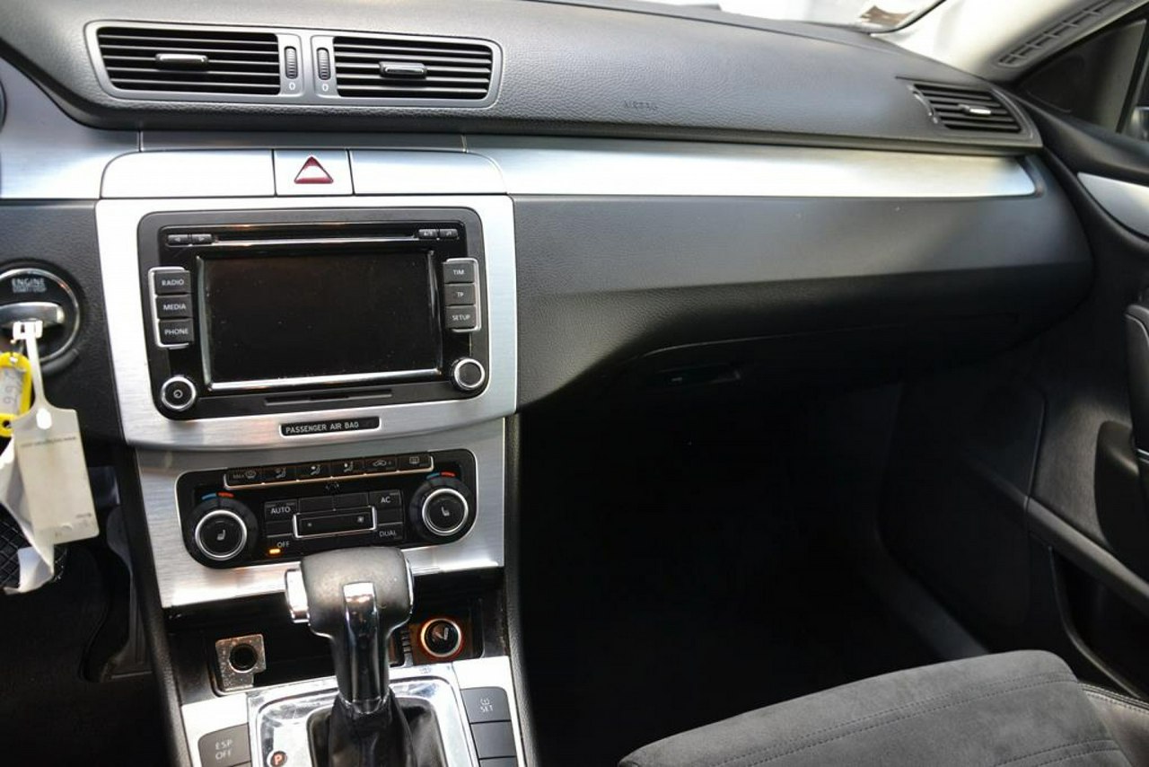 Volkswagen Passat CC - obrazek 12