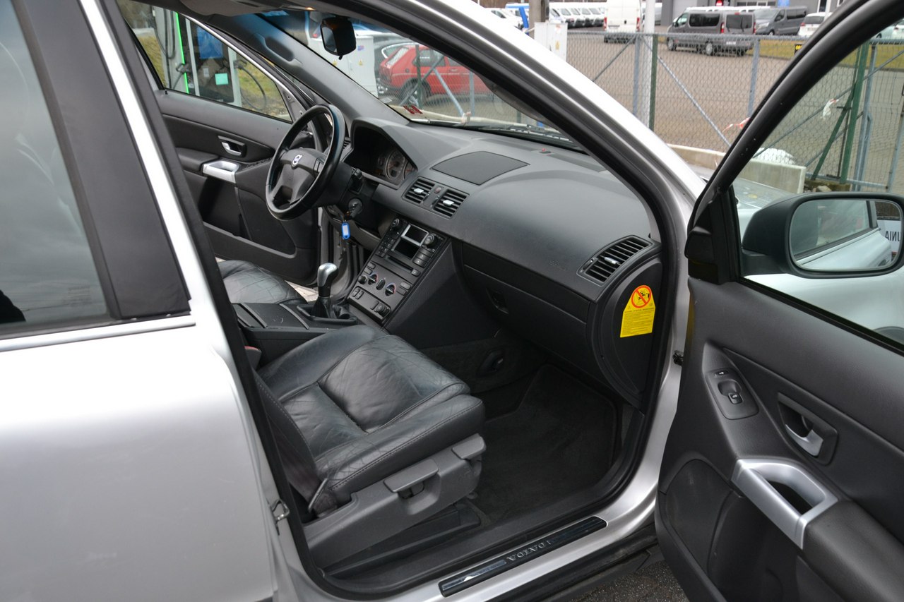 Volvo XC 90 - obrazek 18