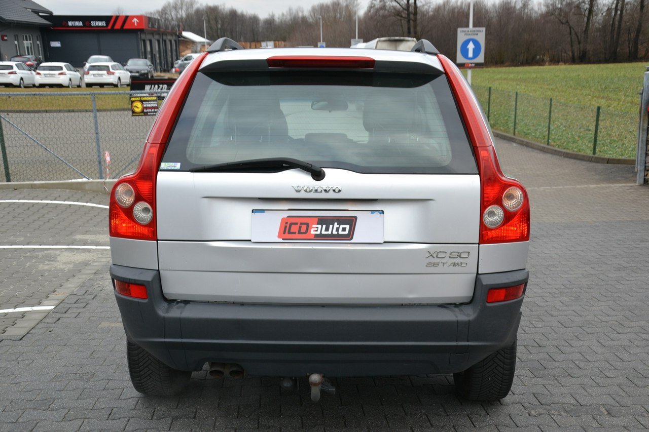 Volvo XC 90 - obrazek 6