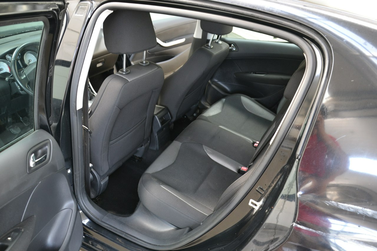 Peugeot 308 - obrazek 12