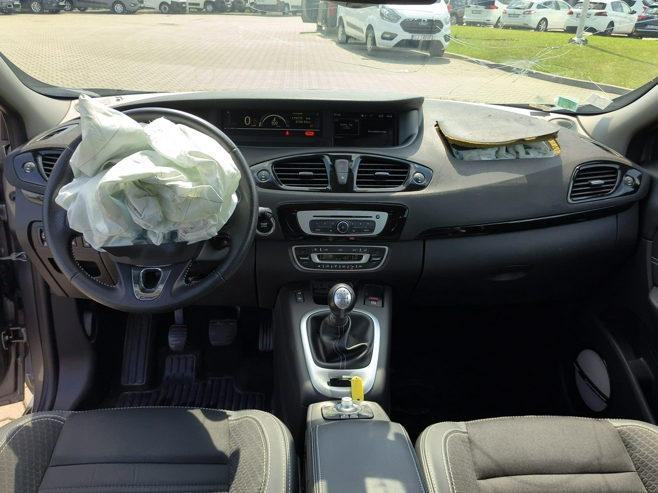 Renault Grand Scenic - obrazek 11