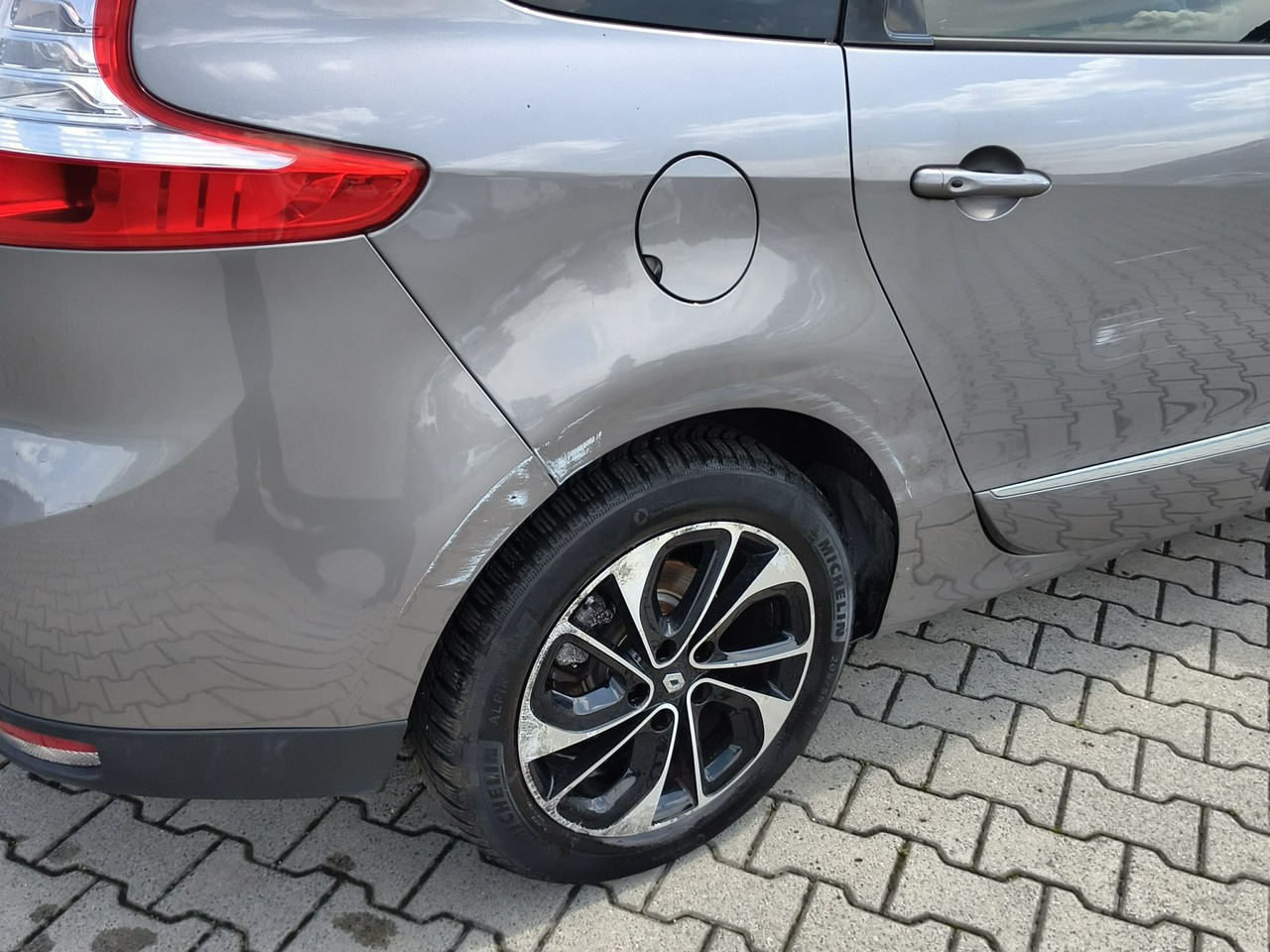 Renault Grand Scenic - obrazek 19