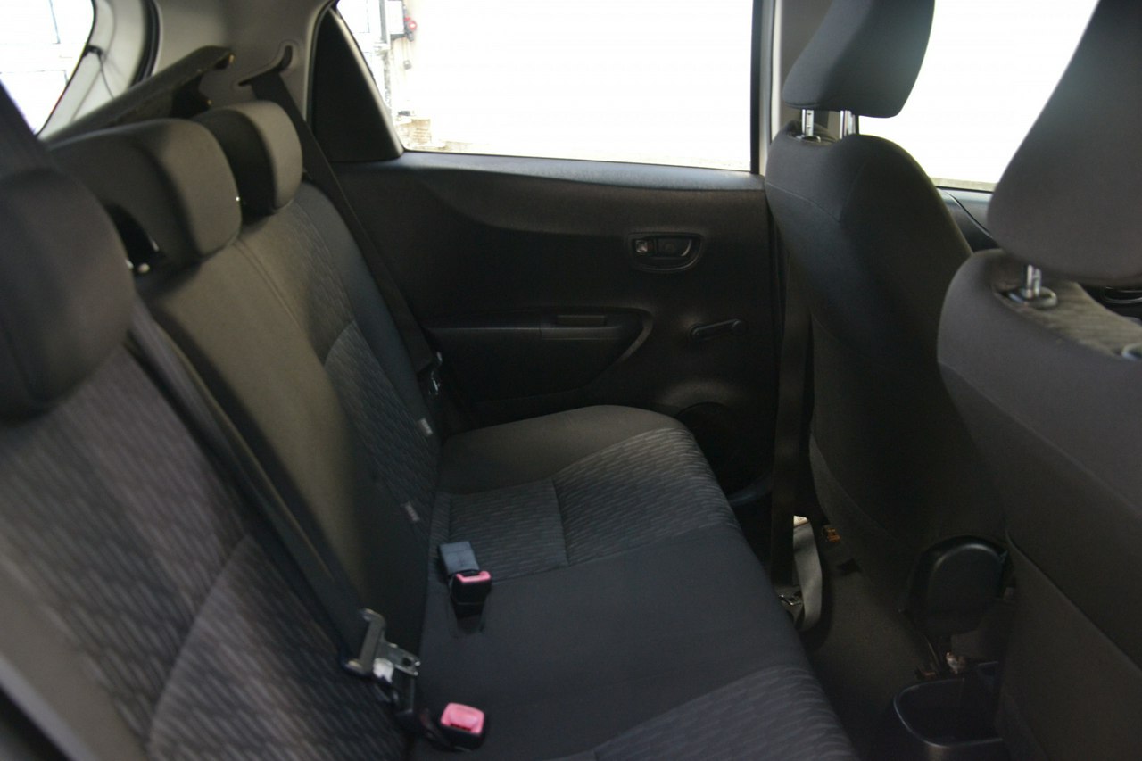 Toyota Yaris - obrazek 14